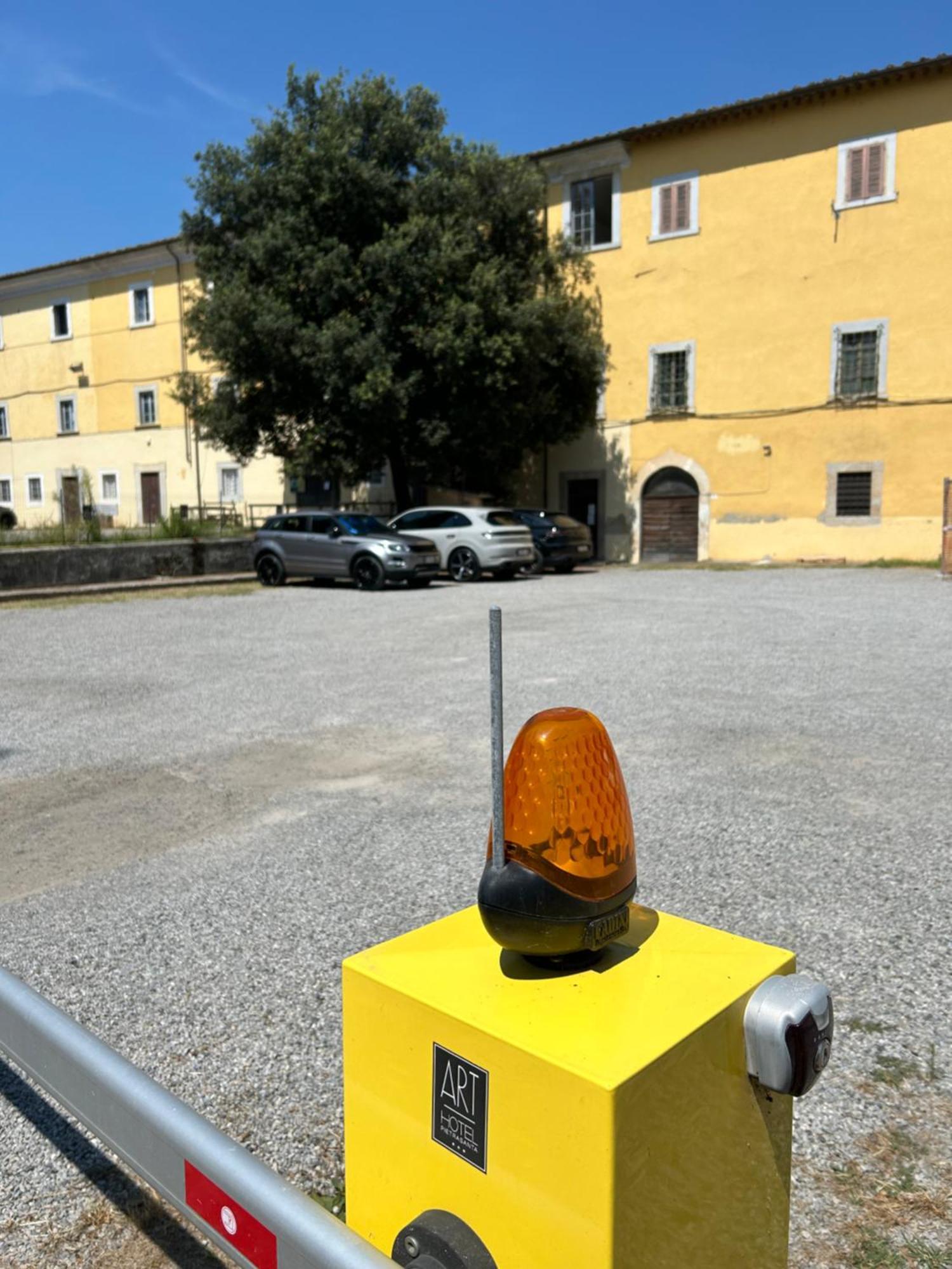 Art Hotel Pietrasanta Exterior photo